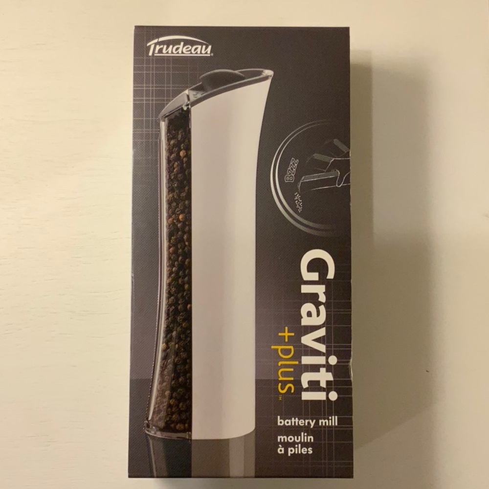Trudeau Graviti Plus battery operated pepper mill